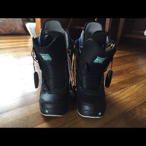 6.5 burton snowboarding boots